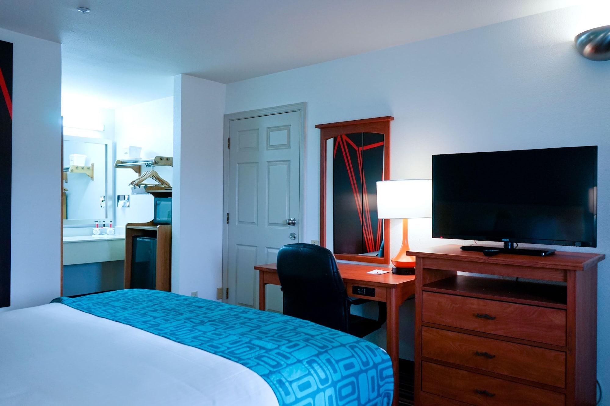 Howard Johnson By Wyndham Hotel Salinas