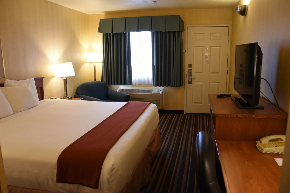 Howard Johnson By Wyndham 2* Salinas